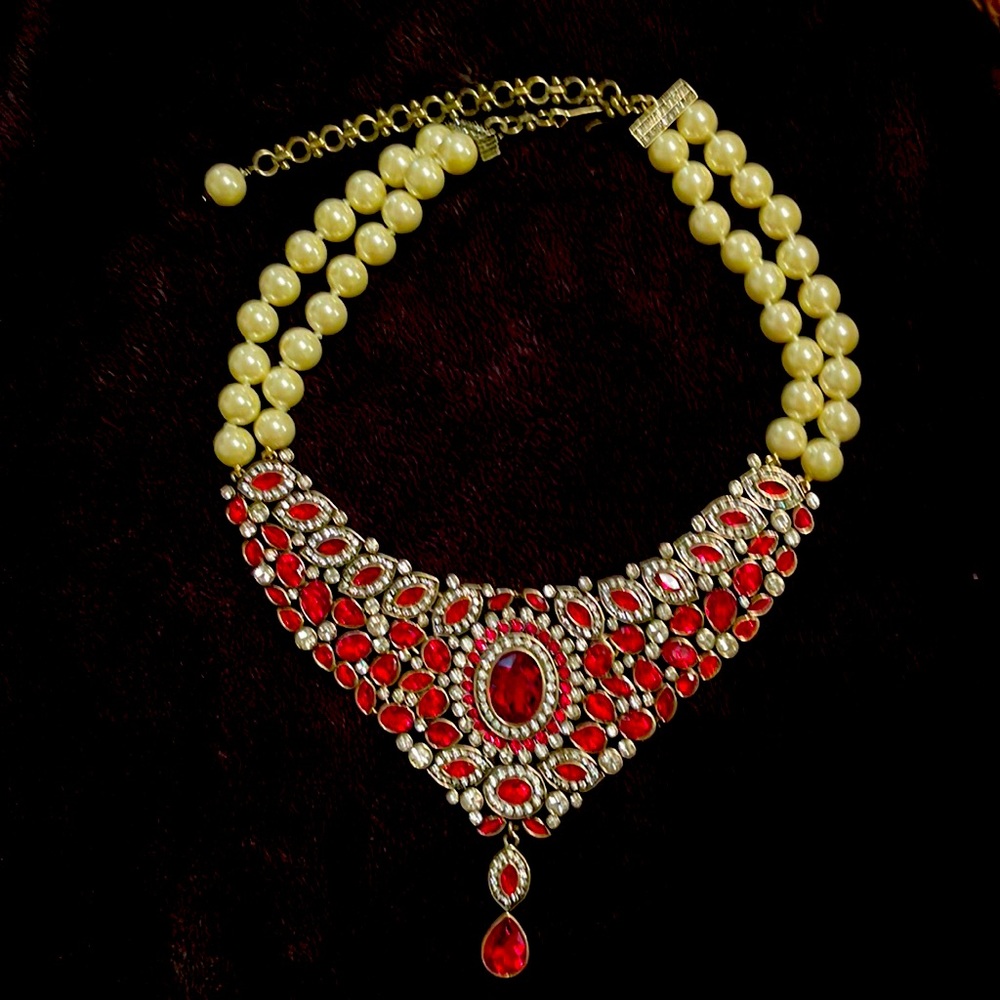 Woman’s Heidi Daus Necklace